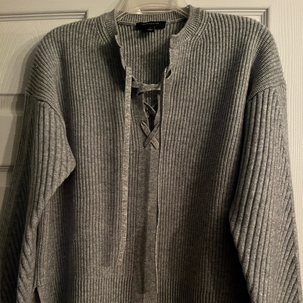 Long sleeve Ann Taylor sweater